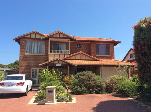 Crossland House - Accommodation Tasmania 0
