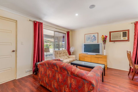 Brilliant, Neat, Convenient, Family-friendly House - Accommodation Tasmania 1