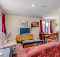 Brilliant neat convenient family-friendly house - Accommodation Tasmania