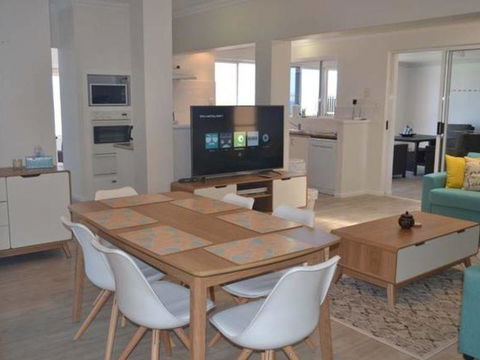 Caravel Beach House Mandurah - Accommodation Tasmania 22