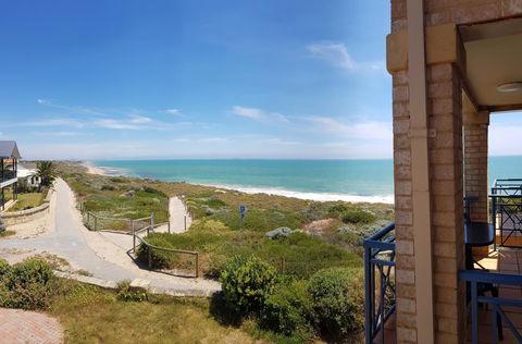 Caravel Beach House Mandurah - Accommodation Tasmania 2