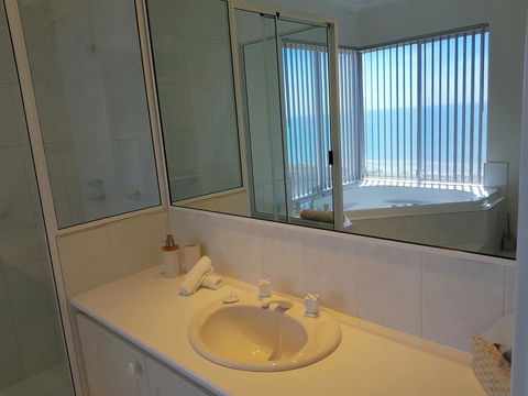 Caravel Beach House Mandurah - Accommodation Tasmania 13