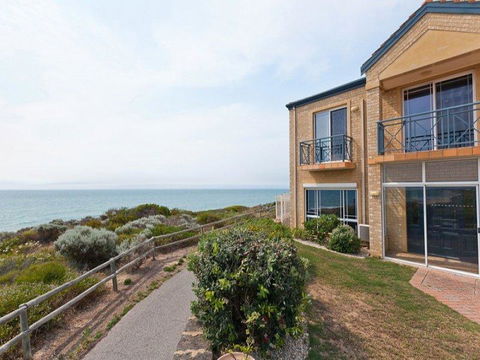 Caravel Beach House Mandurah - Accommodation Tasmania 0