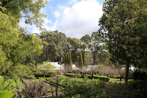 Two Sisters Chalets - Accommodation Tasmania 20