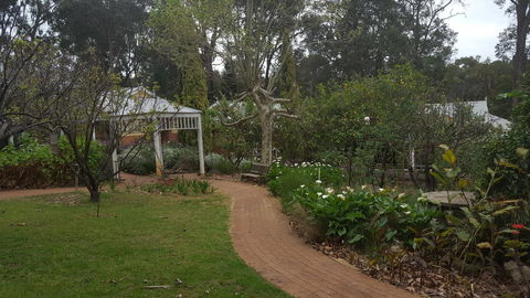 Two Sisters Chalets - Accommodation Tasmania 14