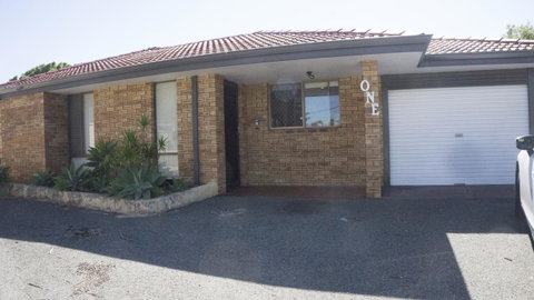 Relax, Bright & Airy Garden Villa - Accommodation Tasmania 20