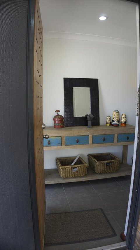 Relax, Bright & Airy Garden Villa - Accommodation Tasmania 7