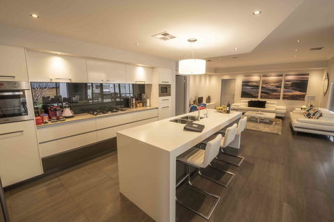 Magnificent Beach Retreat - Accommodation Tasmania 27
