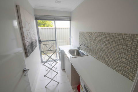 Magnificent Beach Retreat - Accommodation Tasmania 34