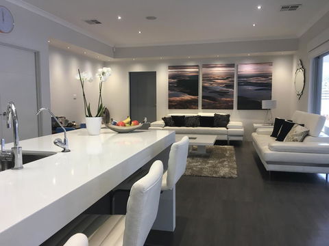 Magnificent Beach Retreat - Accommodation Tasmania 24