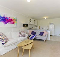 SEA BREEZE  between Cottesloe Beach  Swan River - Accommodation Tasmania