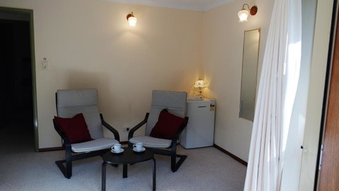 Eleebana Guest House - Accommodation Tasmania 3