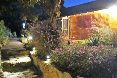 Eleebana Guest House - Accommodation Tasmania 38