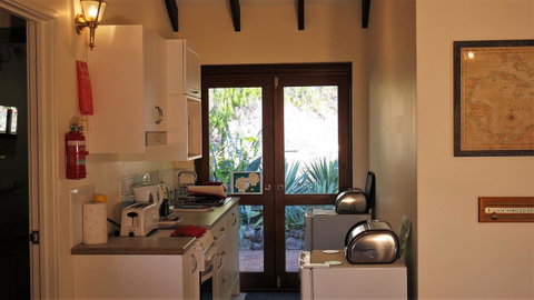 Eleebana Guest House - Accommodation Tasmania 21