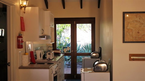 Eleebana Guest House - Accommodation Tasmania 20
