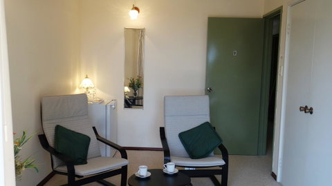 Eleebana Guest House - Accommodation Tasmania 6