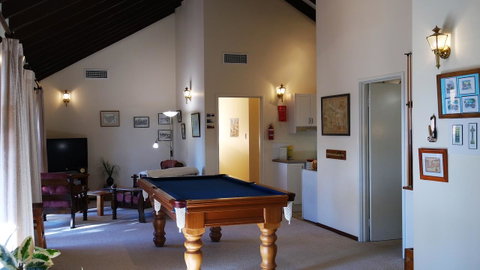 Eleebana Guest House - Accommodation Tasmania 24