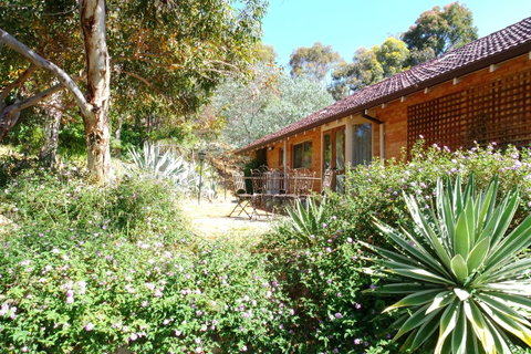 Eleebana Guest House - Accommodation Tasmania 33