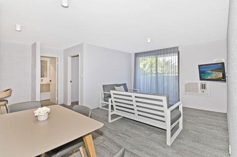 Atrium Hotel Mandurah - Accommodation Tasmania 25