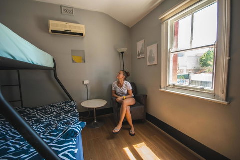 The Hive Hostel - Traveler Friendly, Passport Only - Accommodation Tasmania 24