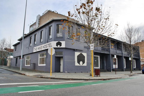 The Hive Hostel - Traveler Friendly, Passport Only - Accommodation Tasmania 3
