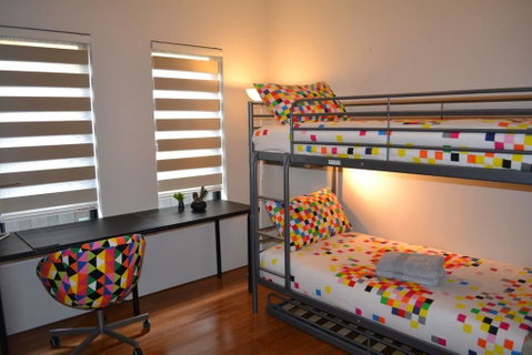 Highgate Modern Home (4 Mins To Perth City) - Accommodation Tasmania 13