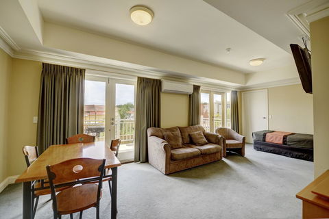 The Jetty Resort - Accommodation Tasmania 24