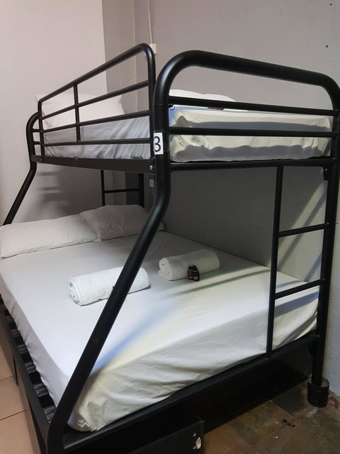 JJ's Backpackers - Accommodation Tasmania 24