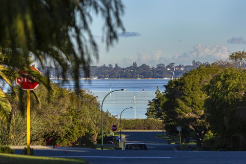 Como Executive Apartment - Accommodation Tasmania 21