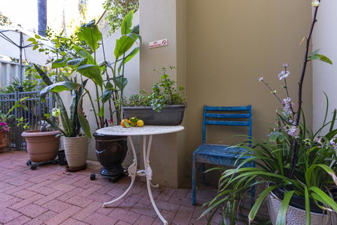 Como Executive Apartment - Accommodation Tasmania 11