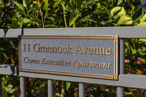 Como Executive Apartment - Accommodation Tasmania 18