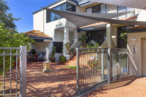 Como Executive Apartment - Accommodation Tasmania 1