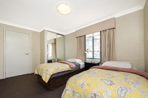 Subiaco Village 18 - Accommodation Tasmania 9