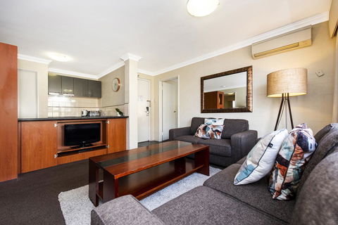 Subiaco Village 18 - Accommodation Tasmania 2