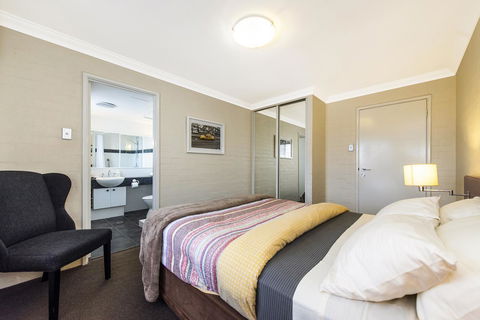 Subiaco Village 18 - Accommodation Tasmania 13