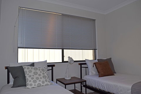 The Kingsleyâ€™s Place â€“ Piara Waters - Accommodation Tasmania 8