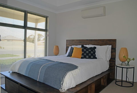 The Kingsleyâ€™s Place â€“ Piara Waters - Accommodation Tasmania 6