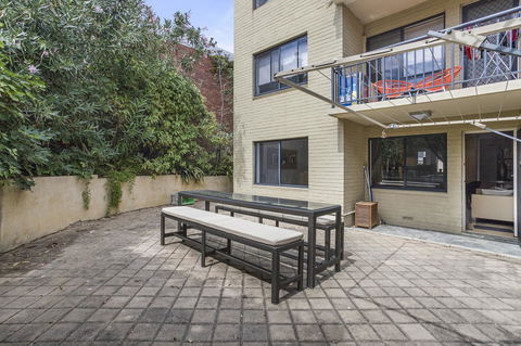 Gorgeous 26 1 Bed Designer Fitout Perfect Location - Accommodation Tasmania 11