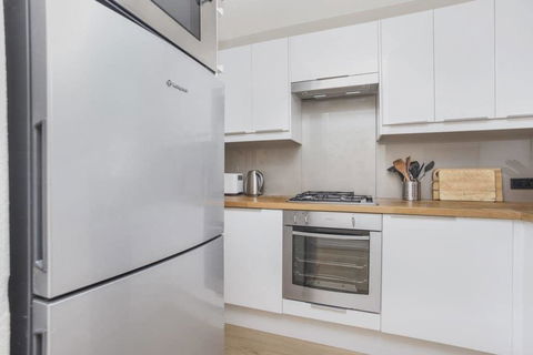Gorgeous 26 1 Bed Designer Fitout Perfect Location - Accommodation Tasmania 40