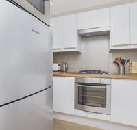 Gorgeous 26 1 bed designer fitout perfect location - Accommodation Tasmania