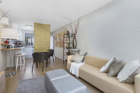 Gorgeous 26 1 Bed Designer Fitout Perfect Location - Accommodation Tasmania 24
