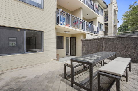 Gorgeous 26 1 Bed Designer Fitout Perfect Location - Accommodation Tasmania 15