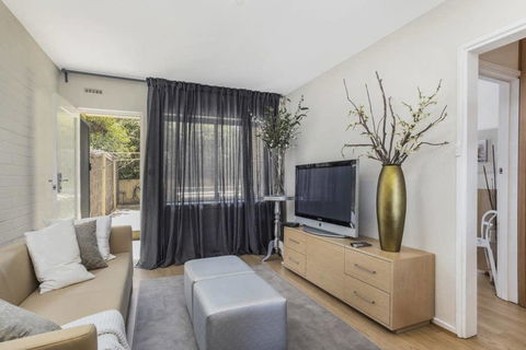 Gorgeous 26 1 Bed Designer Fitout Perfect Location - Accommodation Tasmania 35