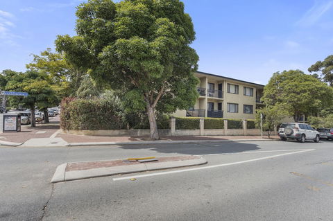 Gorgeous 26 1 Bed Designer Fitout Perfect Location - Accommodation Tasmania 25