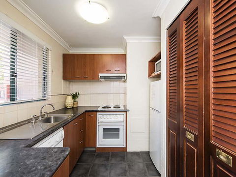 Subiaco Village 28 - Accommodation Tasmania 15