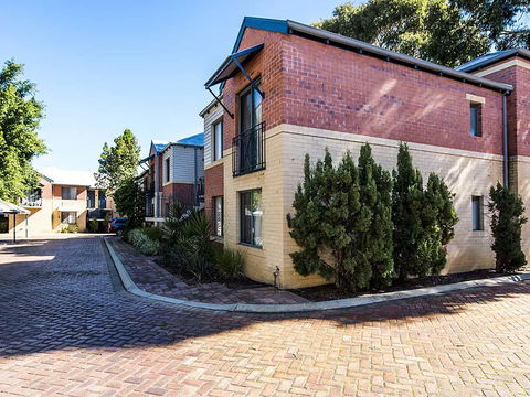 Subiaco Village 28 - Accommodation Tasmania 24