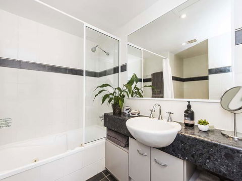 Subiaco Village 28 - Accommodation Tasmania 11