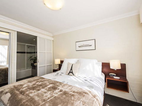 Subiaco Village 28 - Accommodation Tasmania 10