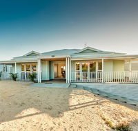 Blue Sky Escapes The Lookout Lancelin - Accommodation Tasmania