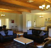 Burton Farmhouse - Accommodation Tasmania